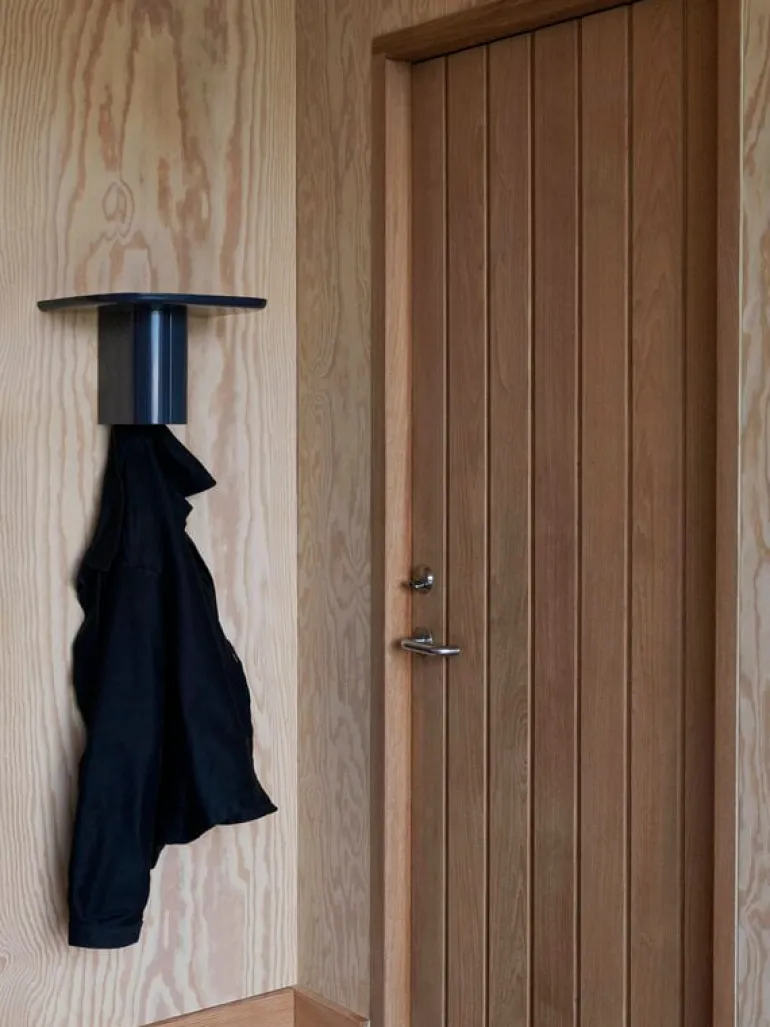 HAY Korpus shelf S, 1 hook, midnight blue