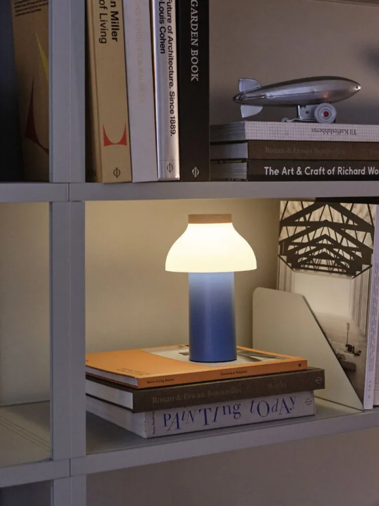 HAY PC Portable table lamp, sky blue