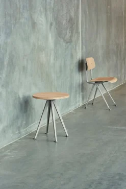 HAY Pyramid coffee table 51, 45 cm, beige - lacquered oak