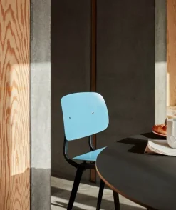 HAY Revolt chair, black - azure blue 3.0