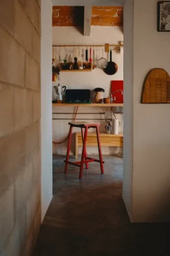 HAY Taburete 8 bar stool, low, 65 cm, signal red - lacquered oak