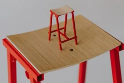 HAY Taburete 8 bar stool, low, 65 cm, signal red - lacquered oak