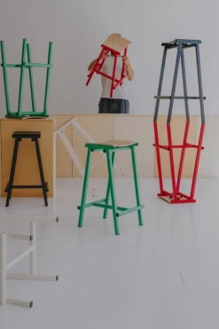 HAY Taburete 8 bar stool, low, 65 cm, soft jade - lacquered oak