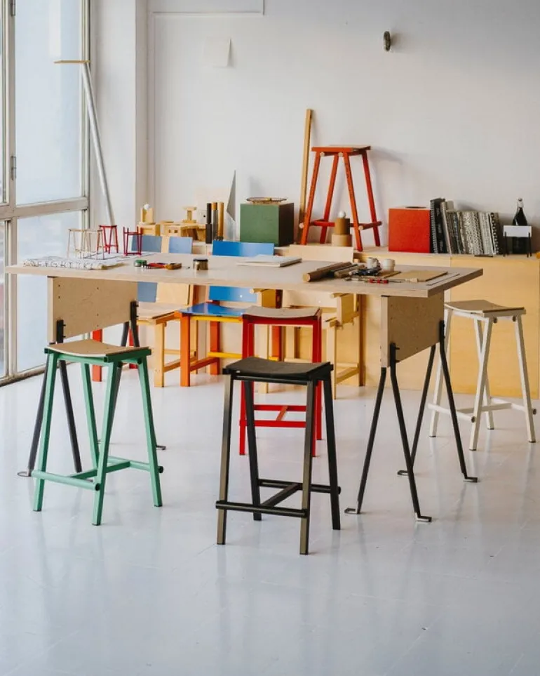 HAY Taburete 8 bar stool, low, 65 cm, soft jade - lacquered oak