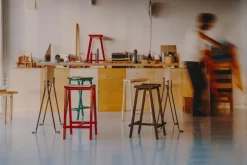 HAY Taburete 8 bar stool, low, 65 cm, eggshell - lacquered oak