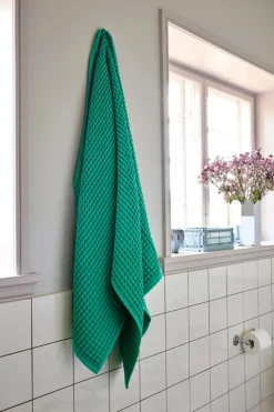 HAY Waffle bath towel, emerald green