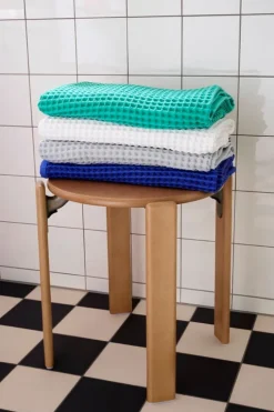 HAY Waffle bath towel, emerald green