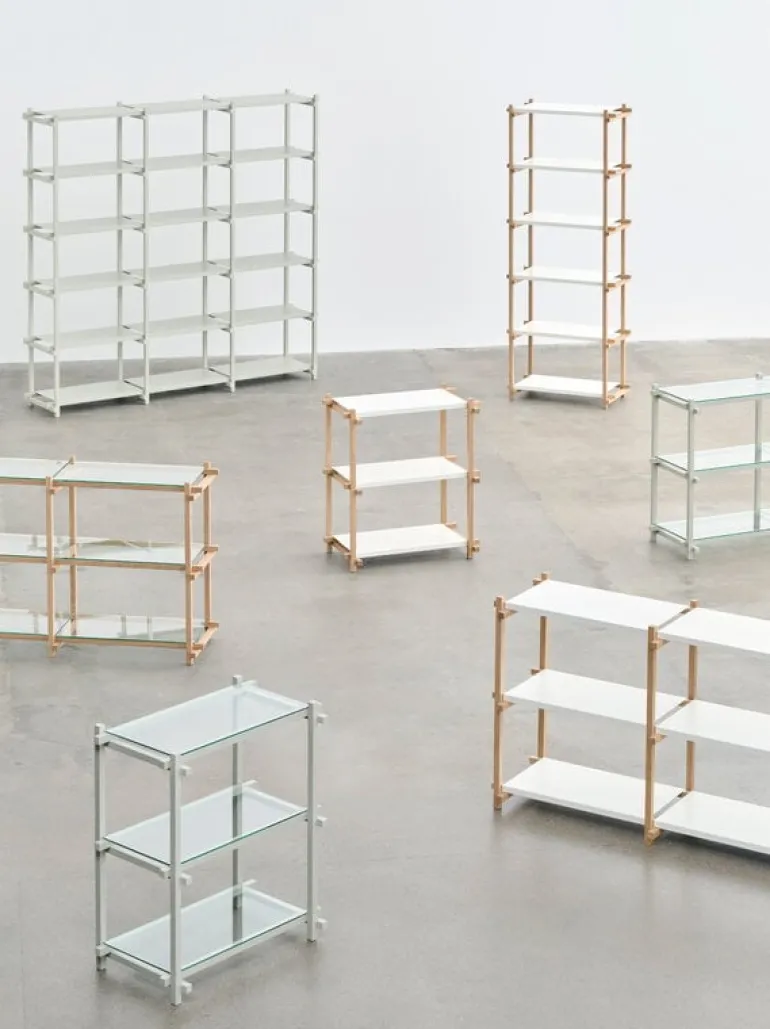 HAY Woody 2.0 shelf, low, soaped oak - clear glass