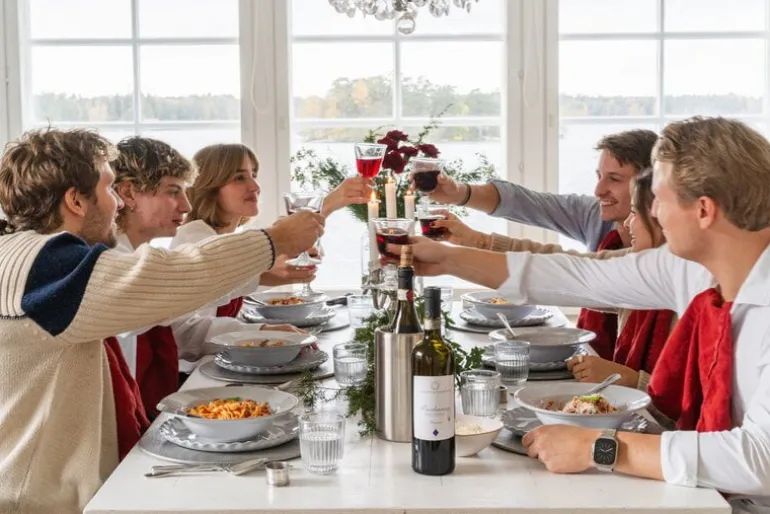 Heirol Smooth pasta plate, 25 cm, stone