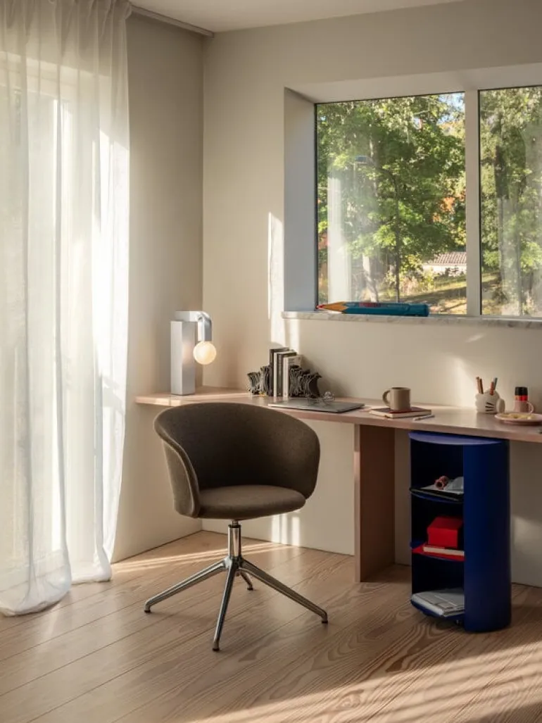 Hem Hide pedestal, ultramarine