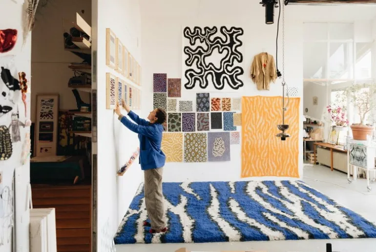 Hem Monster rug, 250 x 350 cm, ultramarine blue - off white