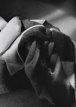 Iittala Iittala 8 blanket, 130 x 180 cm, ecru - black