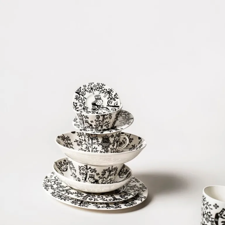 Iittala Taika plate 22 cm, black