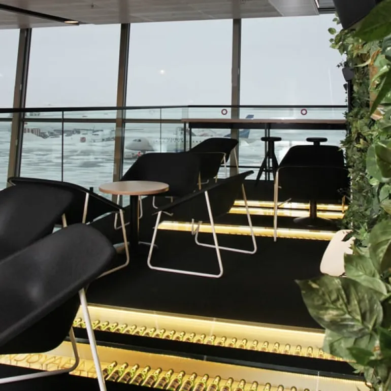 Inno Kola Light chair, black