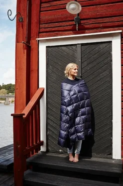 Joutsen Kulkuri throw, 130 x 190 cm, dark blue