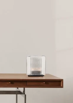 Karakter Lari Mini portable table lamp