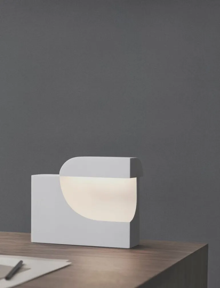 Karakter Moby table lamp, white