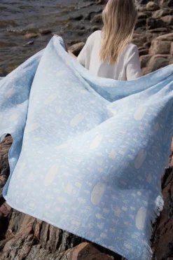 Kauniste Sauna fringe throw, light blue