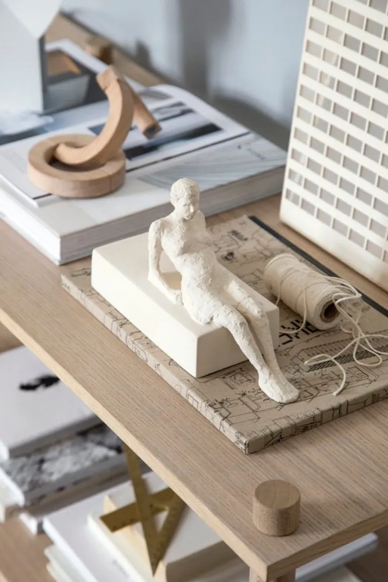 Kähler The Attentive One figure