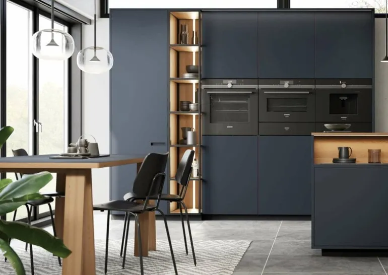 Labofa Heritage 11.1 chair, black oak - black