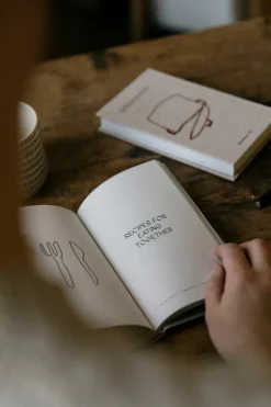 Laine Publishing Friends in Food