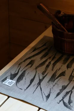 Lapuan Kankurit Aallokko sauna cover, 46 x 150 cm, linen - black