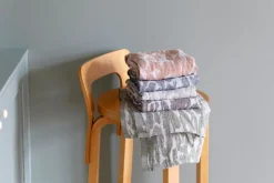 Lapuan Kankurit Jäkälä hand towel, white - linen