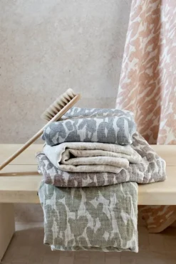 Lapuan Kankurit Jäkälä hand towel, white - linen