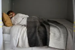 Lapuan Kankurit Kaamos blanket, 150 x 200 cm, white - natural brown