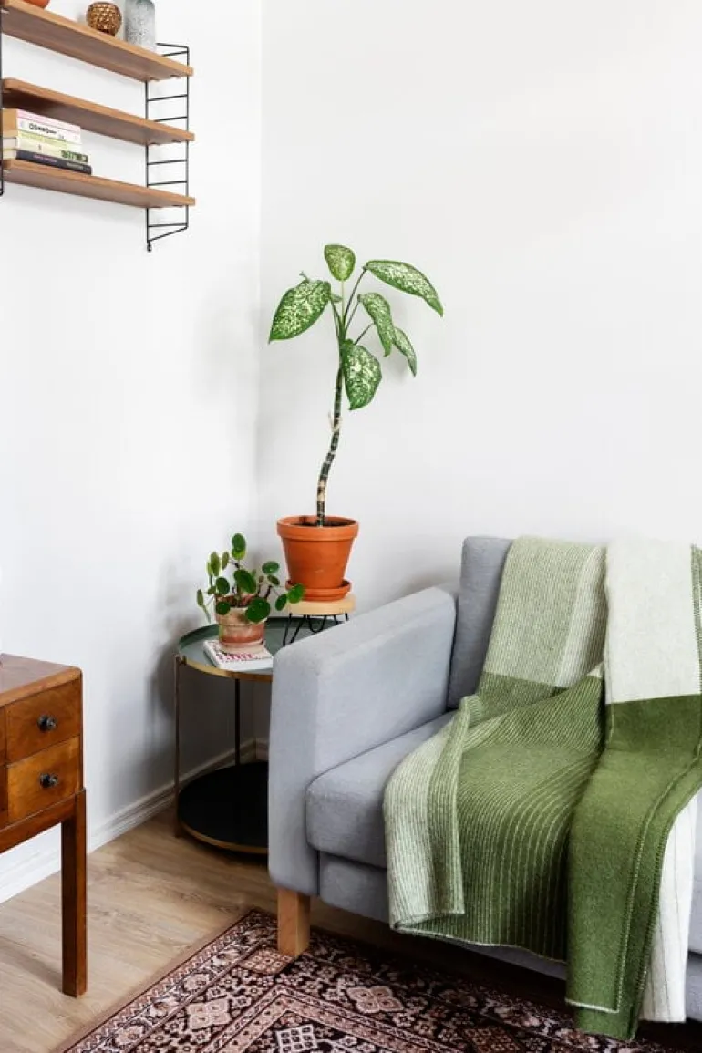 Lapuan Kankurit Kaamos blanket, 150 x 200 cm, white - olive