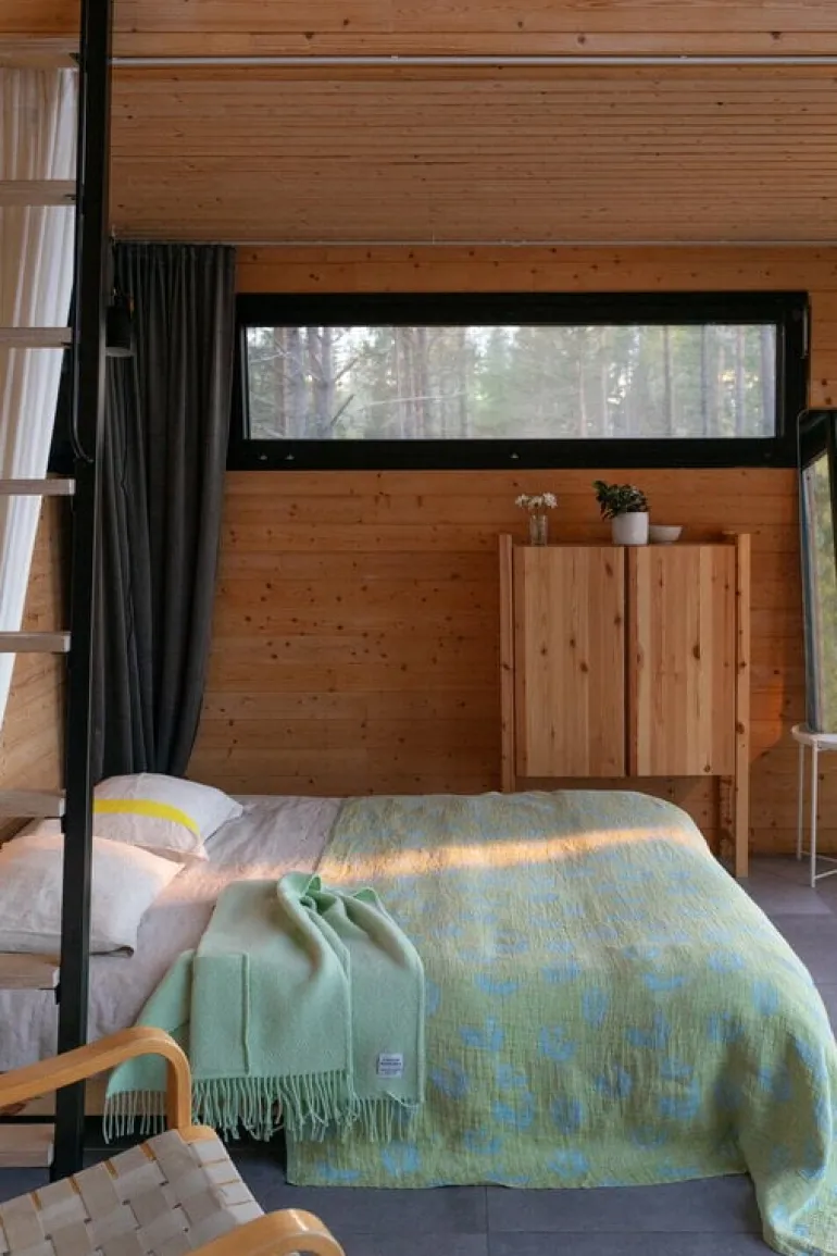 Lapuan Kankurit Kesäkukka table cloth/throw, lime - light blue