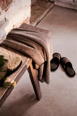 Lapuan Kankurit Kivi hand towel, black - linen