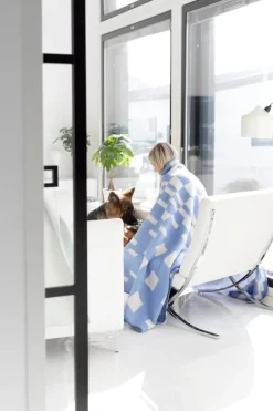 Lapuan Kankurit Koodi blanket, blue - light beige