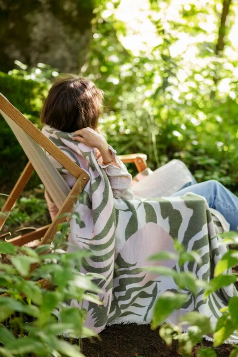 Lapuan Kankurit Kuutamo throw, olive - rose