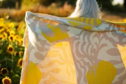 Lapuan Kankurit Kuutamo throw, beige - yellow