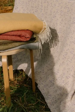 Lapuan Kankurit Lepo blanket, 135 x 180 cm, white - ochre