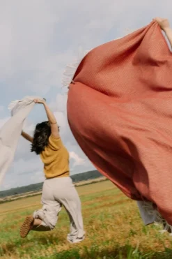 Lapuan Kankurit Lepo blanket, 135 x 180 cm, white - grey