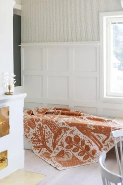 Lapuan Kankurit Metsikkö blanket, cognac - white