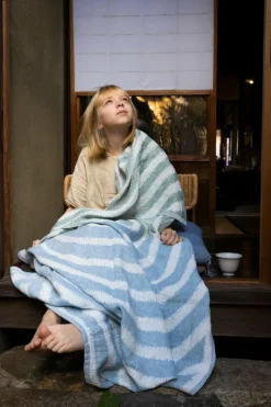 Lapuan Kankurit Metsälampi table cloth/throw, 145 x 200 cm, white - green - blue