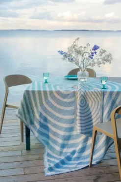 Lapuan Kankurit Metsälampi table cloth/throw, 145 x 200 cm, white - green - blue