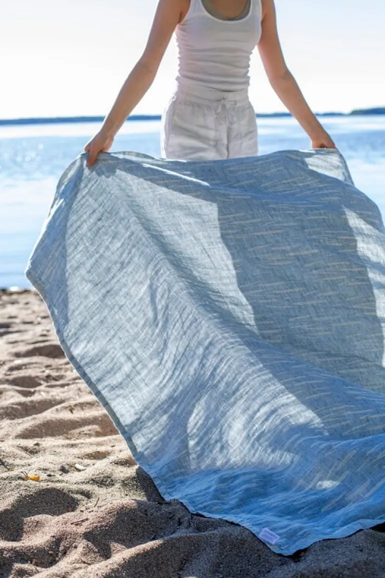 Lapuan Kankurit Osmankäämi table cloth/throw, 145 x 200 cm, linen - blue