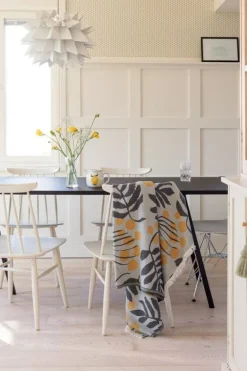 Lapuan Kankurit Pihapuu blanket, 135 x 180 cm, grey - honey - black