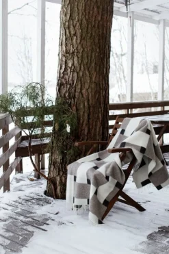 Lapuan Kankurit Punos blanket, white - beige - black