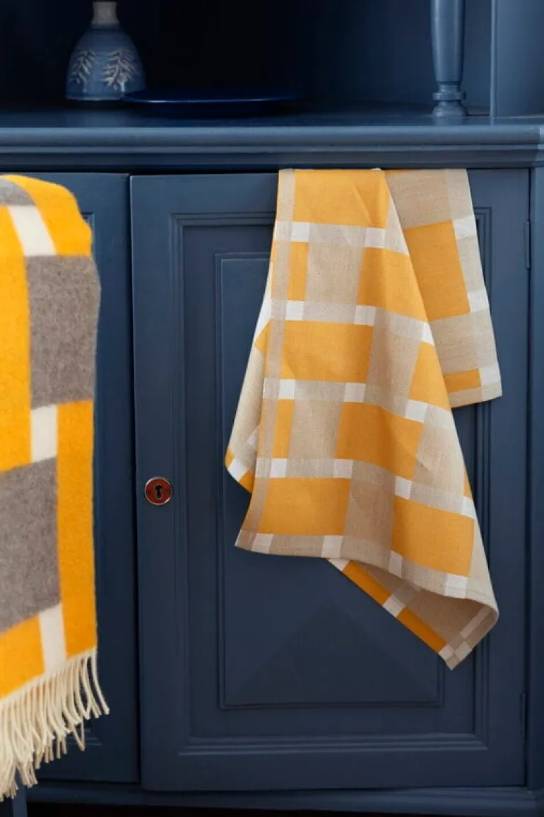 Lapuan Kankurit Punos kitchen towel, linen - cloudberry