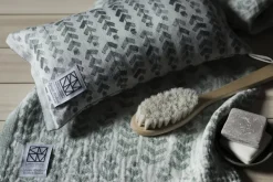 Lapuan Kankurit Ruusu x Hvitträsk hand towel, aspen green