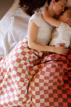 Lapuan Kankurit Shakki throw, green - red - white