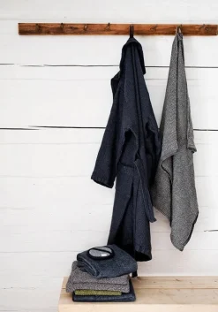 Lapuan Kankurit Terva giant towel, black - graphite