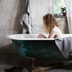 Lapuan Kankurit Terva giant towel, white - linen