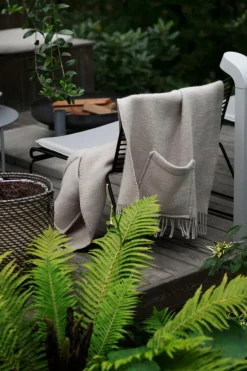 Lapuan Kankurit Uni pocket shawl, light beige