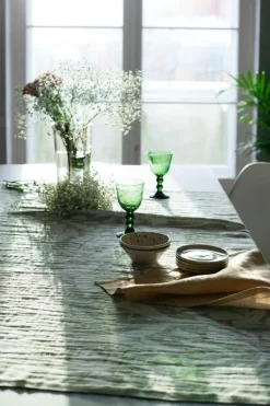 Lapuan Kankurit Villiyrtit tablecloth/throw, 150 x 200 cm, white - olive